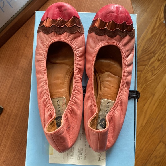 Lanvin Ballet with Scallop Detail - Picture 3 of 9